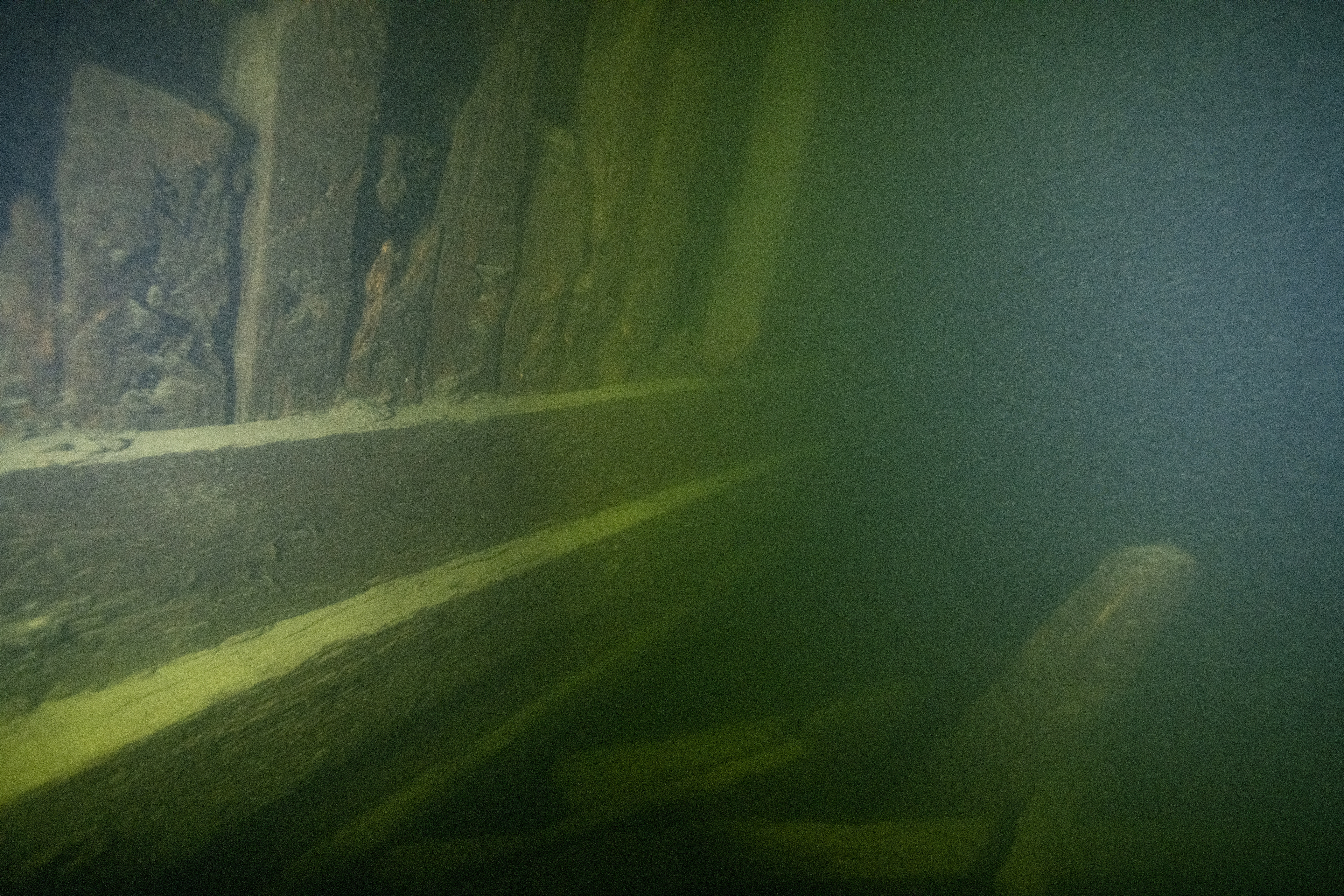 Äpplet, babord skrovsida med urtag för kanonport